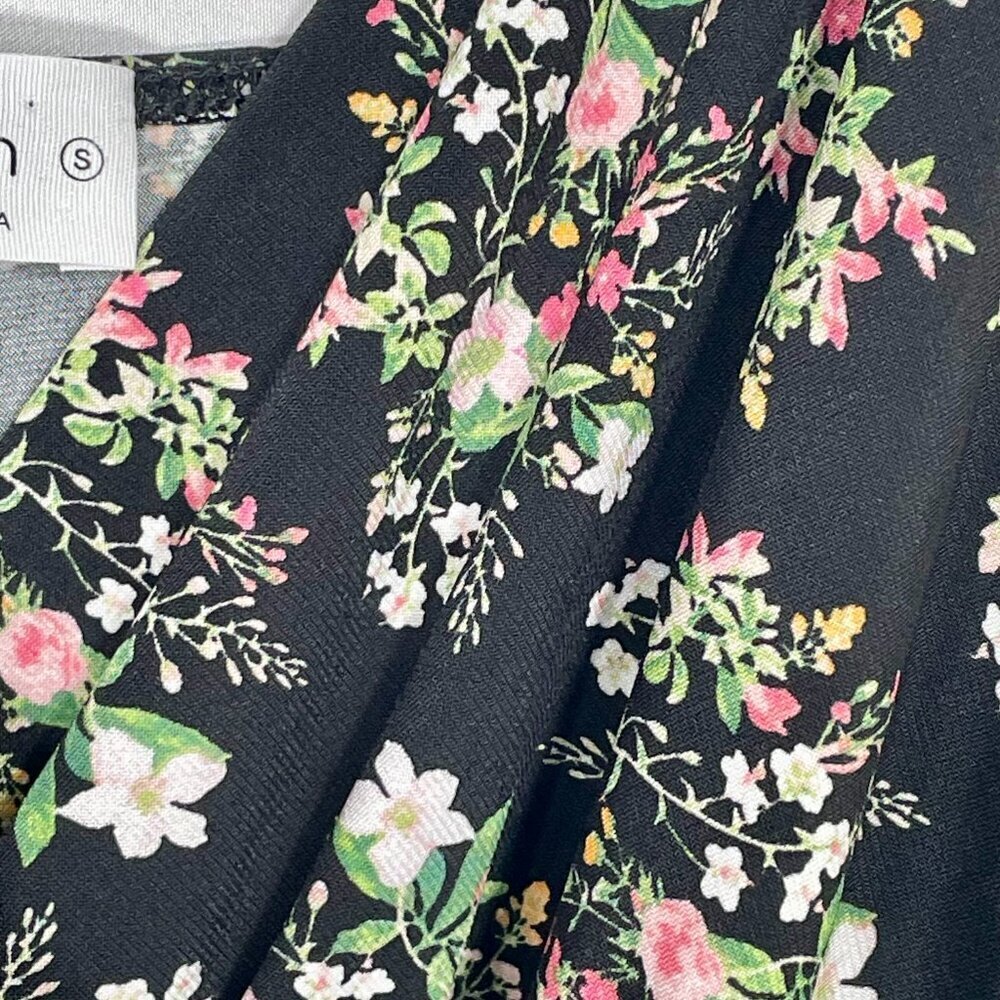 NWOT Black Floral Wide Leg Crop Jumpsuit Faux Wrap Strappy Small - Picture 7 of 12